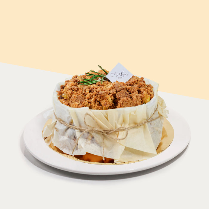 Burnt cheesecake with apple crumble toppings