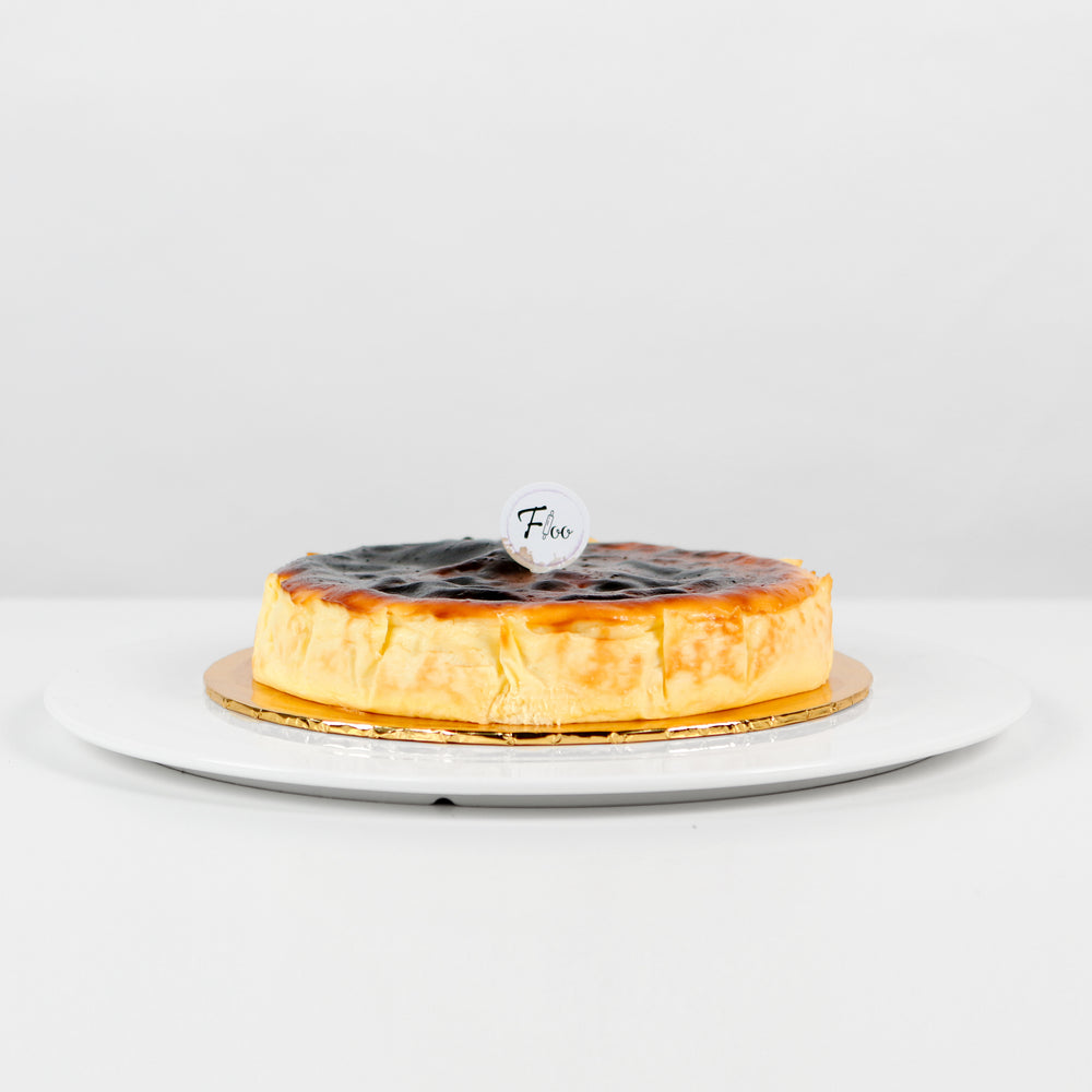 Cheesecake with caramelized crust, filled with D24 durian