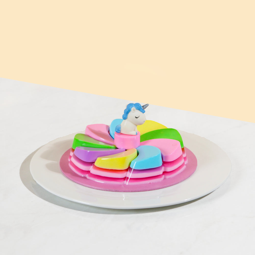 Jelly cake with a unicorn in the centre